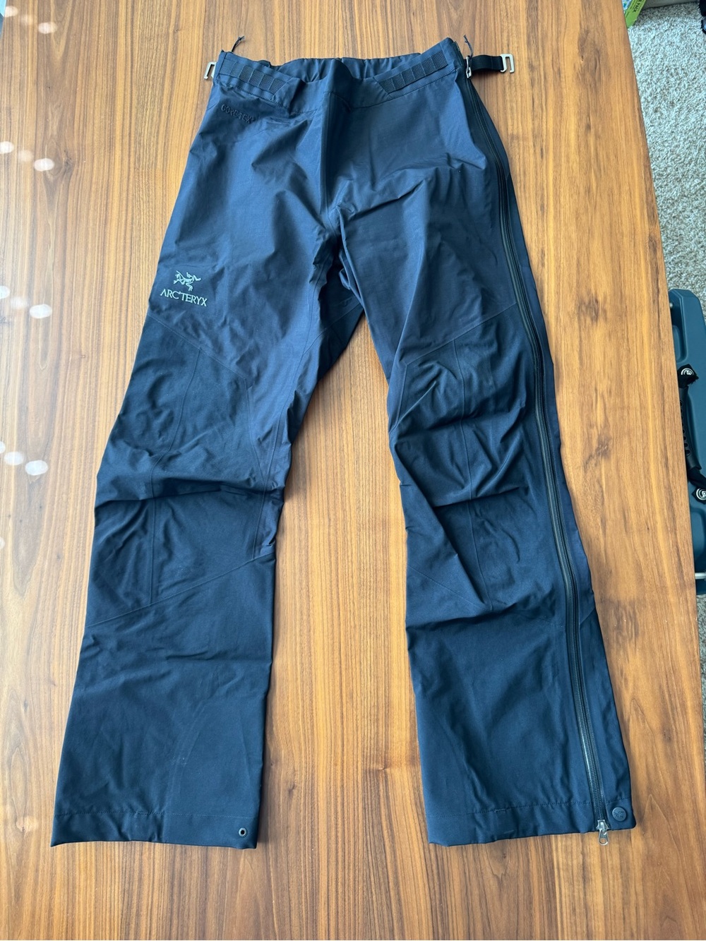 Arc'teryx Black Women's Beta SL Waterproof Shell Pants